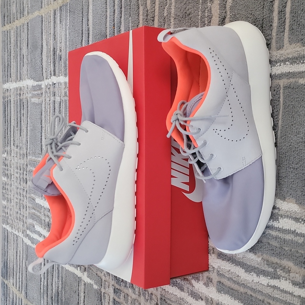Nike Roshe One Premium 'Pure Platinum' Sz: 9.5